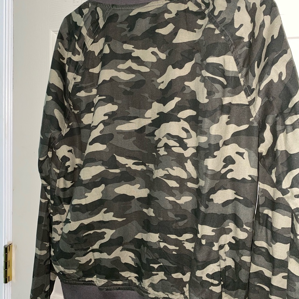 Bomber Jacket - Picture 5 of 8